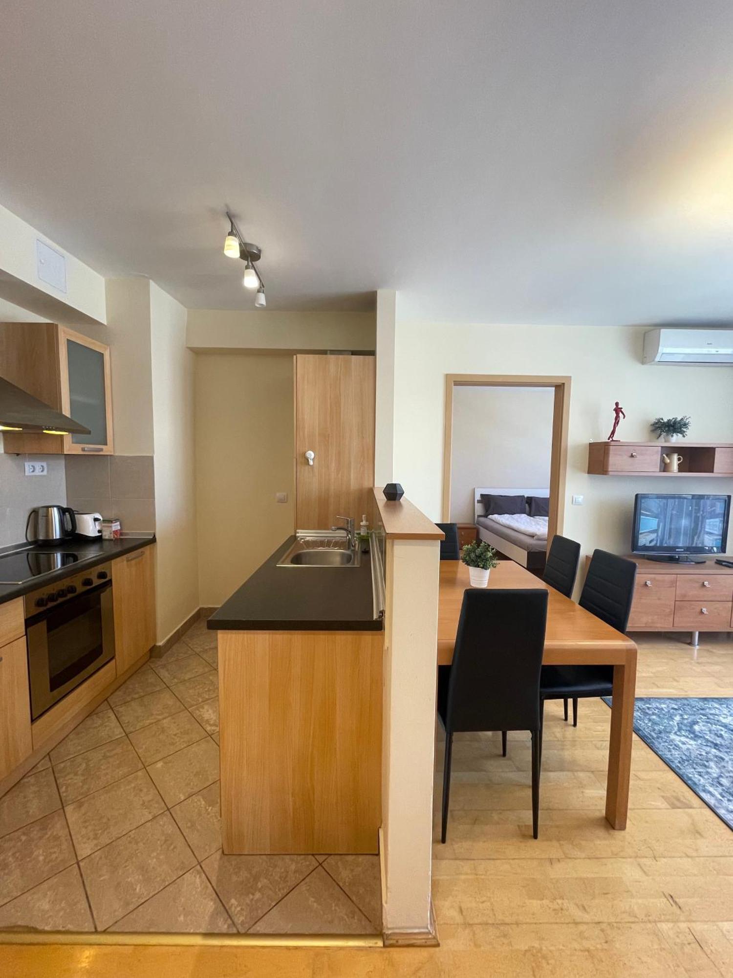Apartment Midtown - Easy Check-in&parking *
