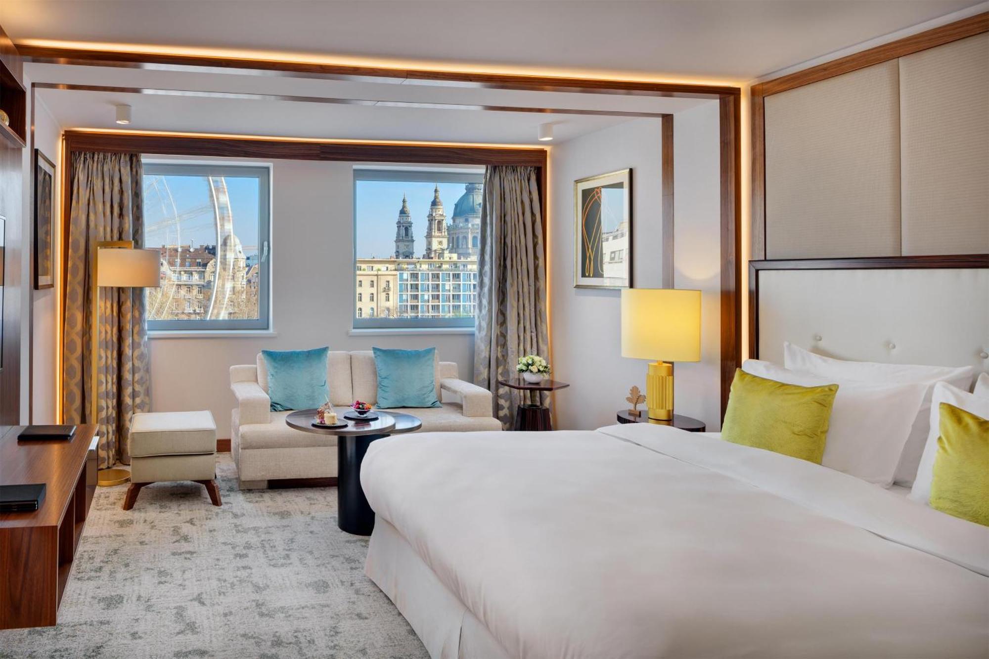 Kempinski Corvinus Hotel 5*