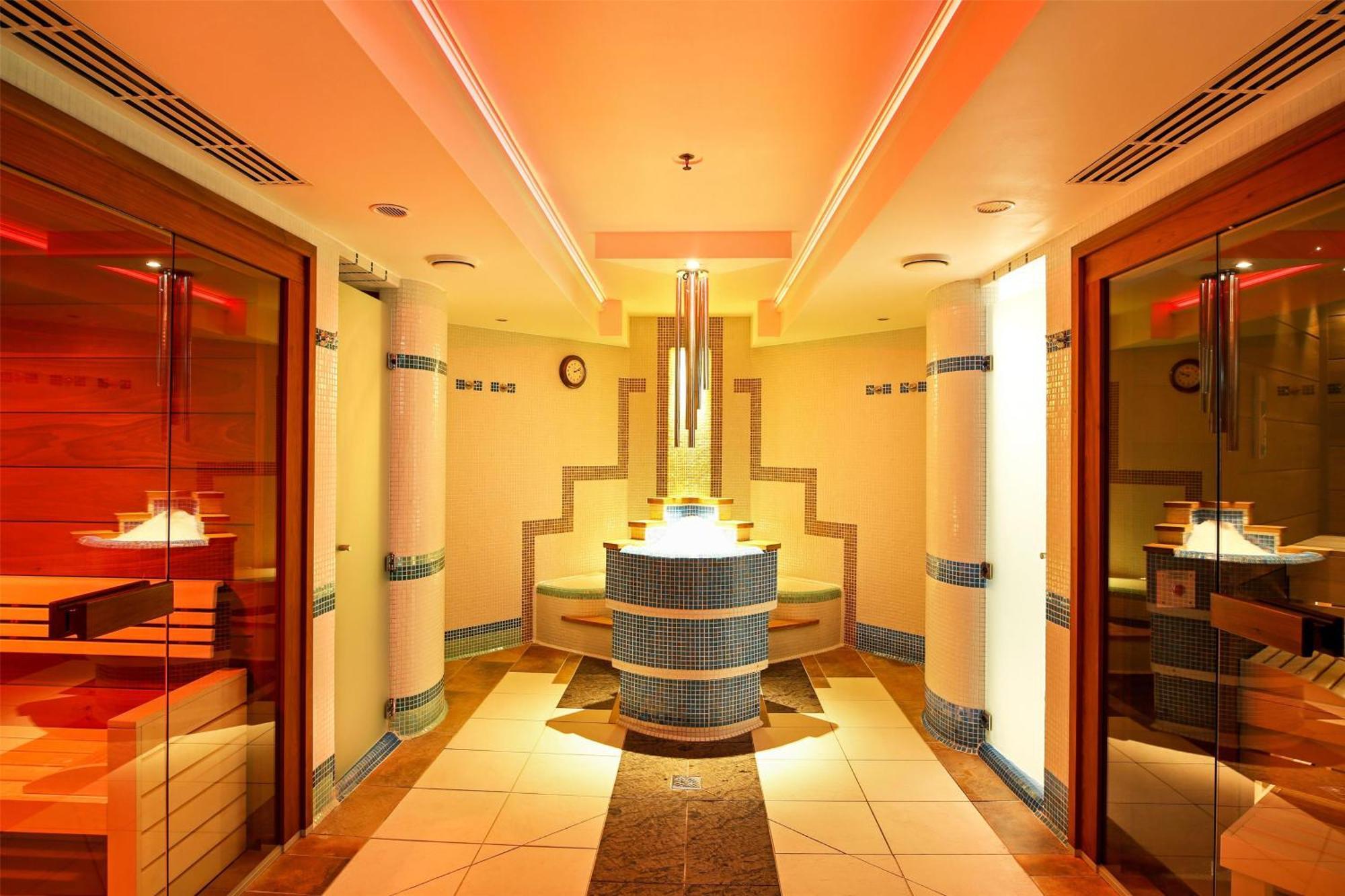 Kempinski Corvinus Hotel