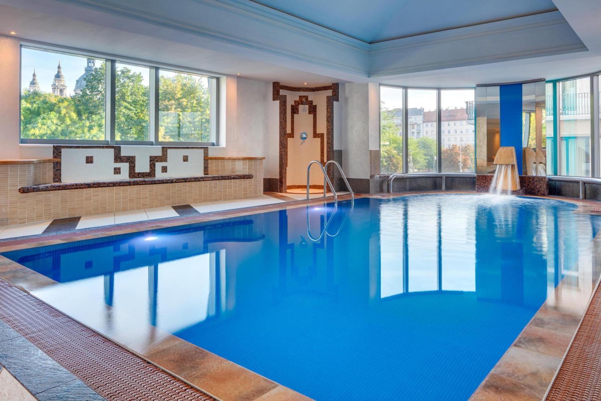 Kempinski Corvinus Hotel 5*