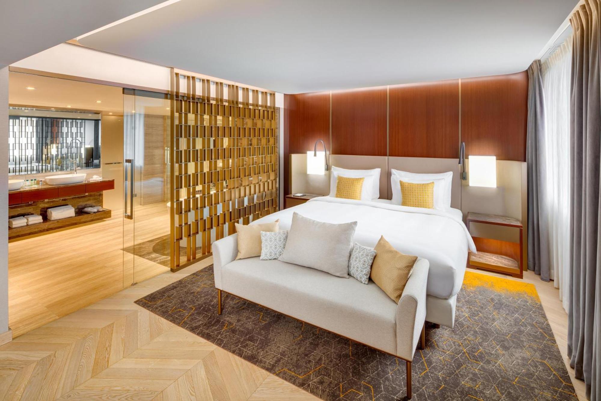 Kempinski Corvinus 5*