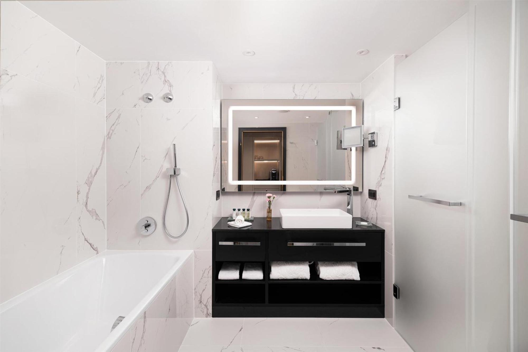 Kempinski Corvinus 5* Budapest