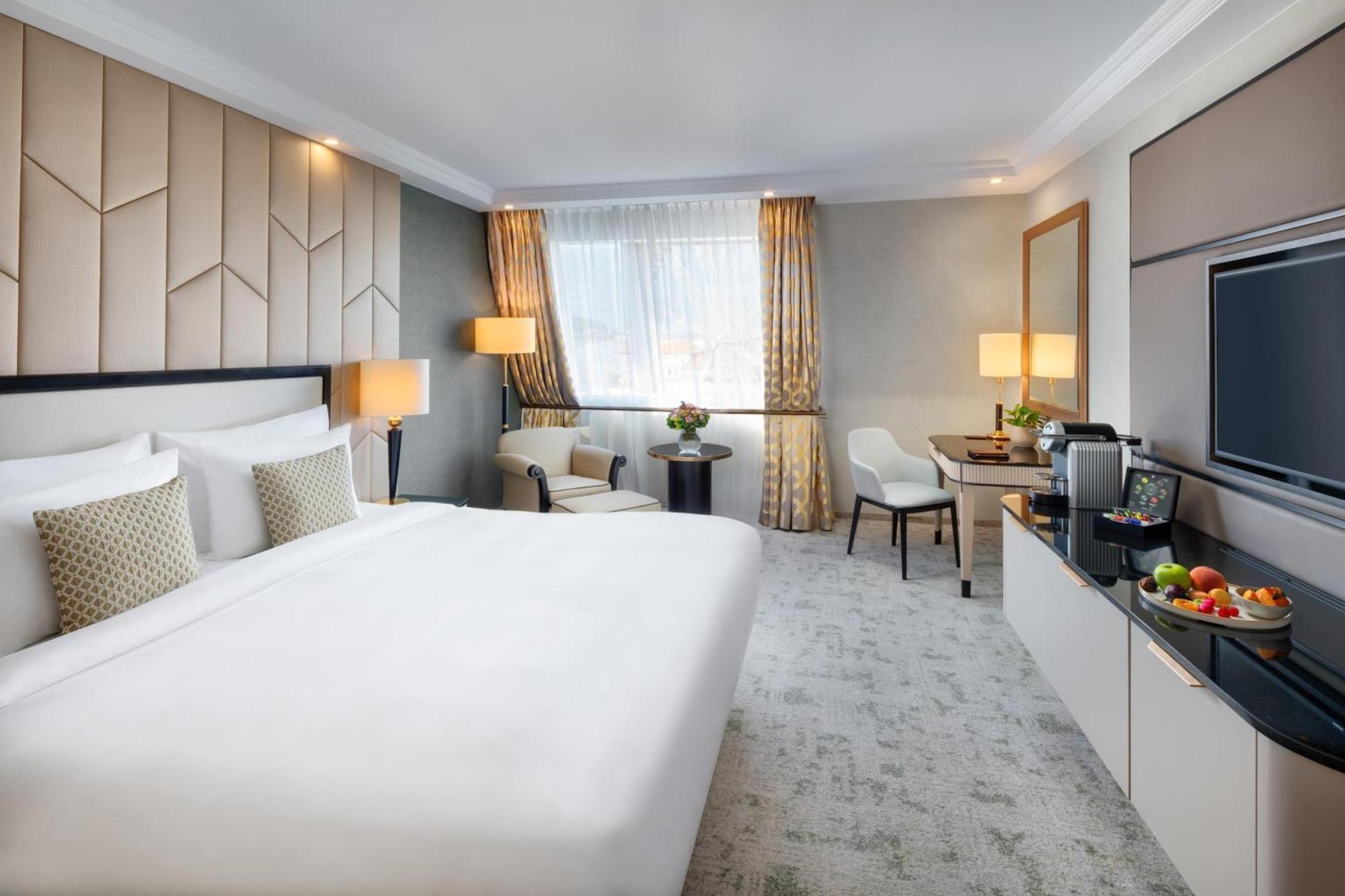 Kempinski Corvinus Hotel 5*