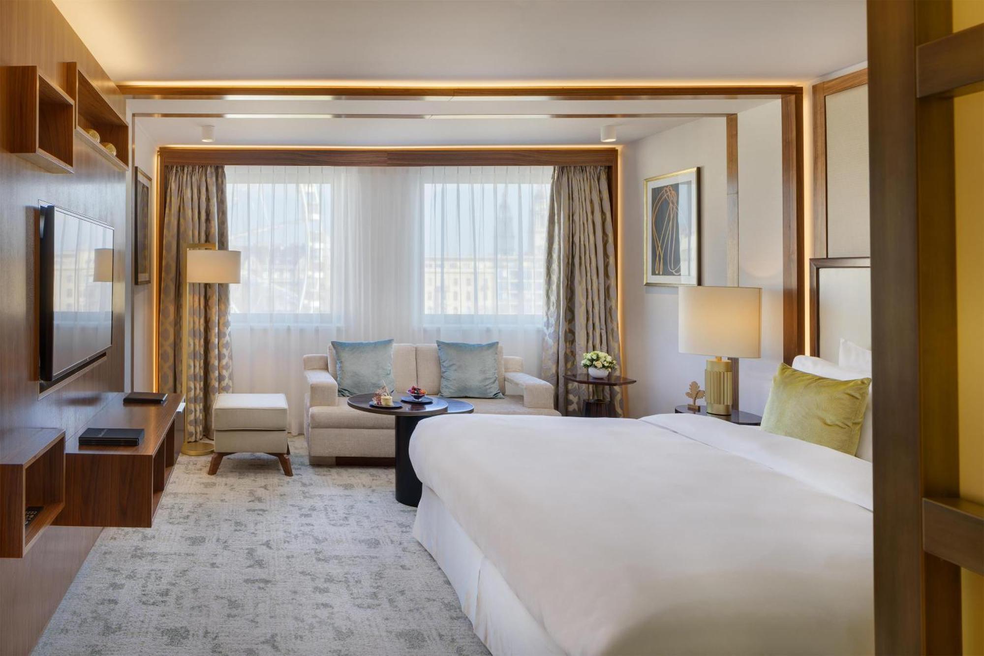 Kempinski Corvinus Hotel 5*