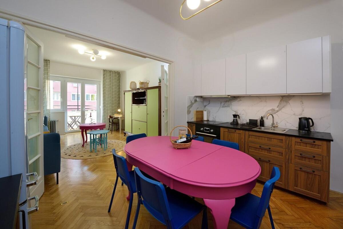 Orangehomes Pannonia Vintage 3 Bedroom *
