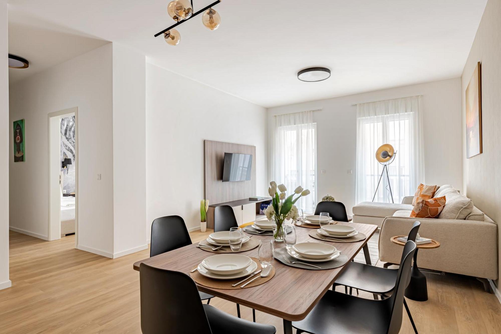 D52 Apartment