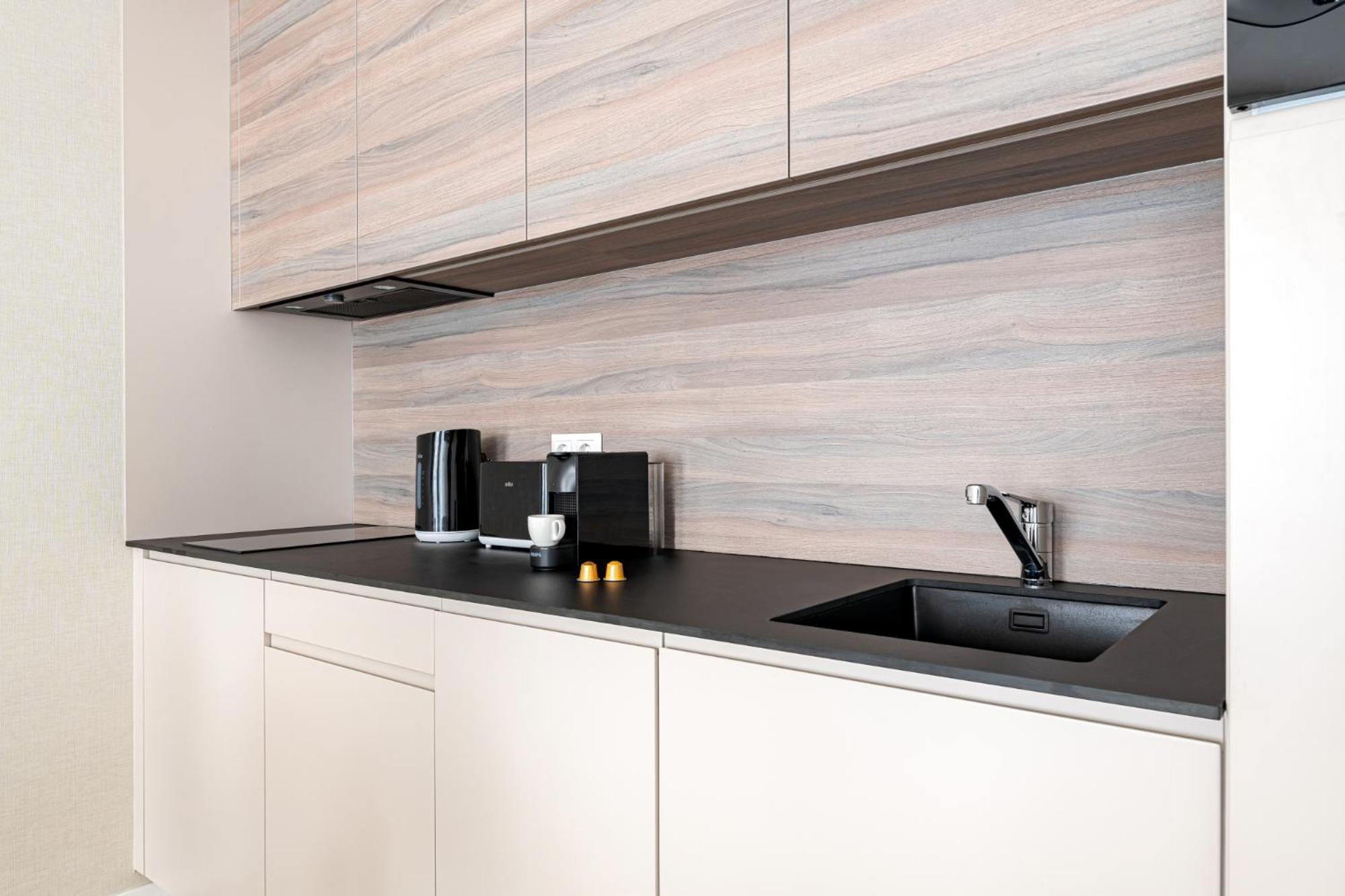 Apartment D52