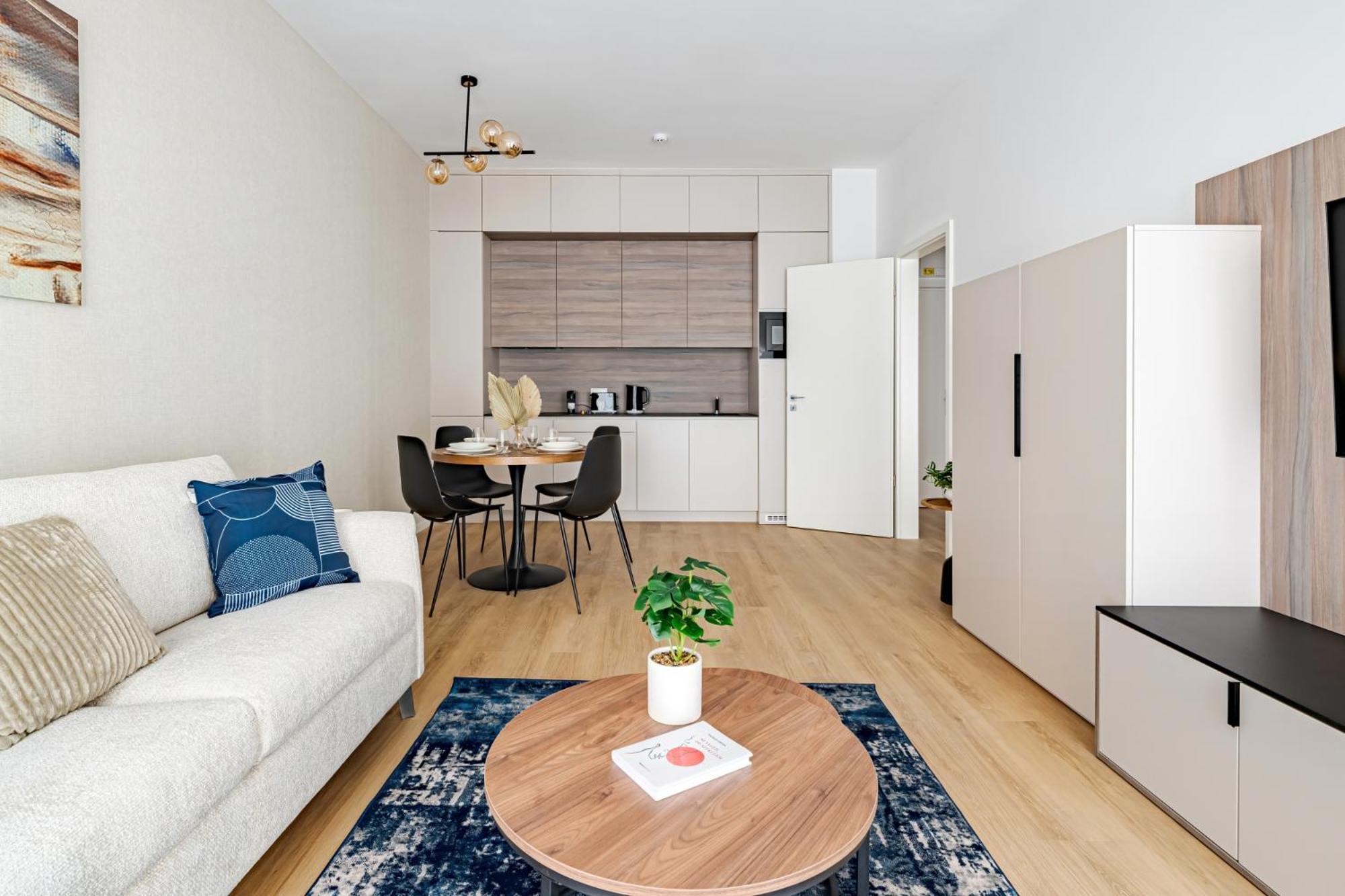 Apartment D52 *