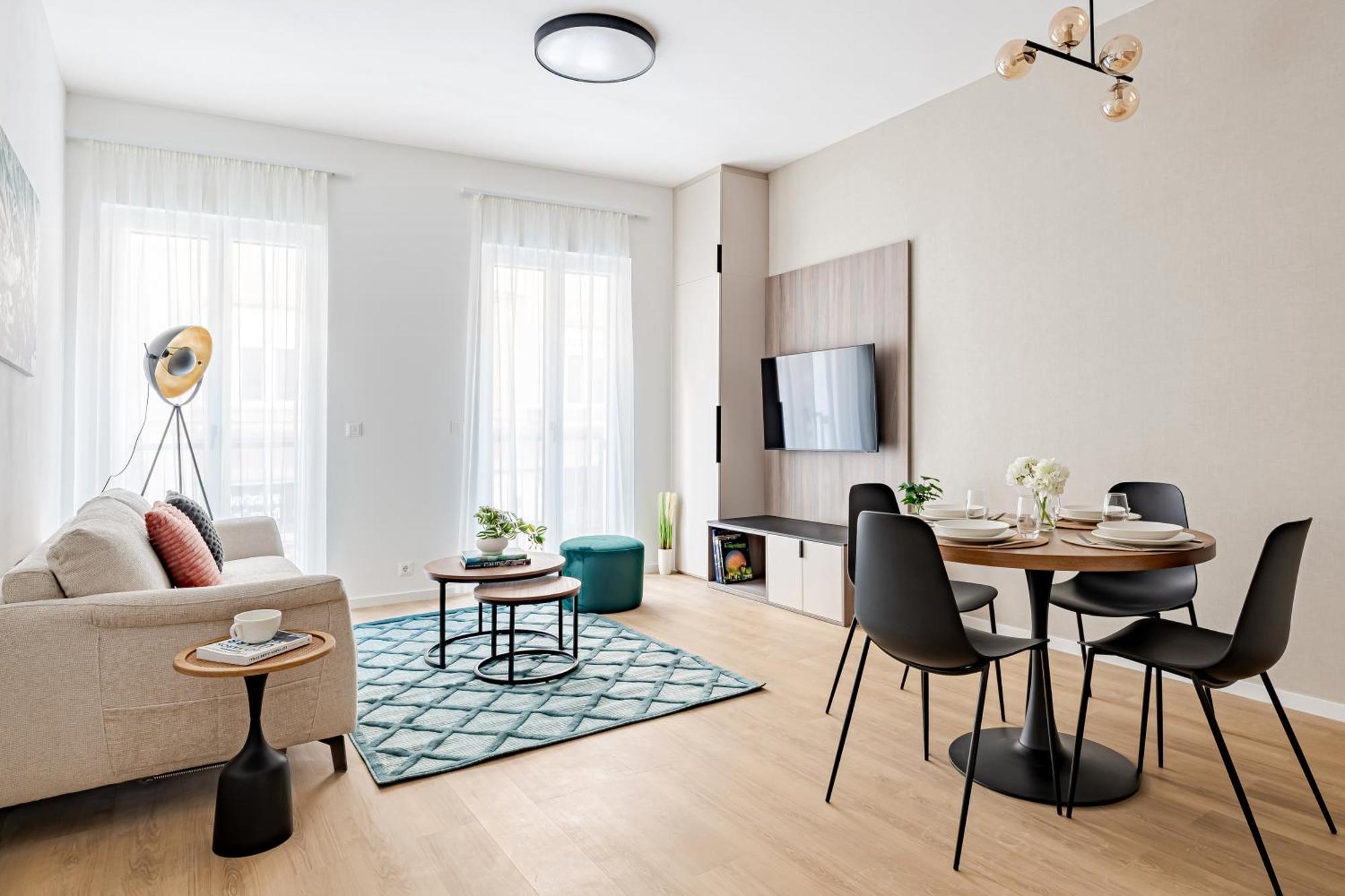 Apartment D52 *