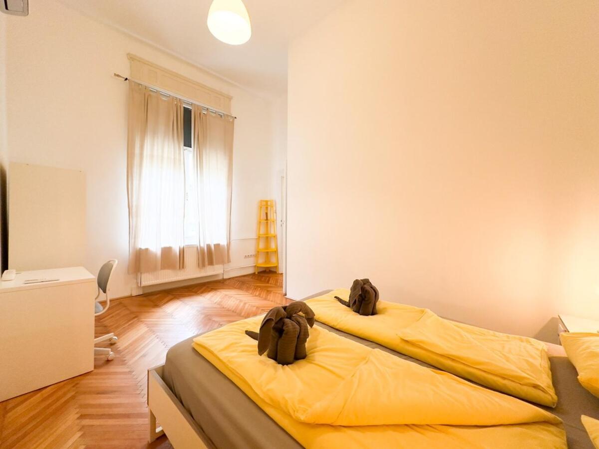 Lägenhet Bright & Peaceful 1Br Apt In Central Budapest - Yellow House *