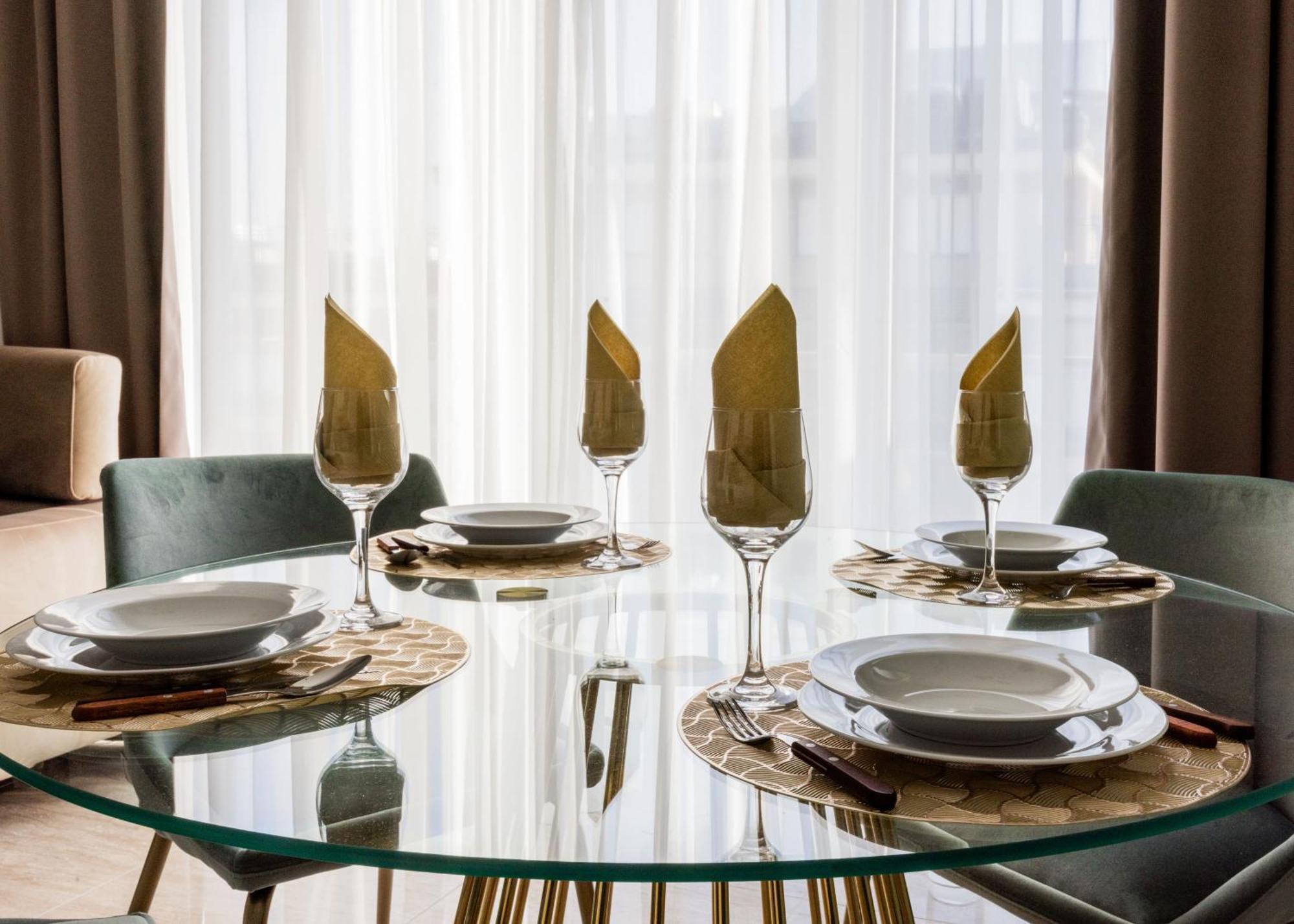 Your Ideal Escape With Parking Included * Budapest
