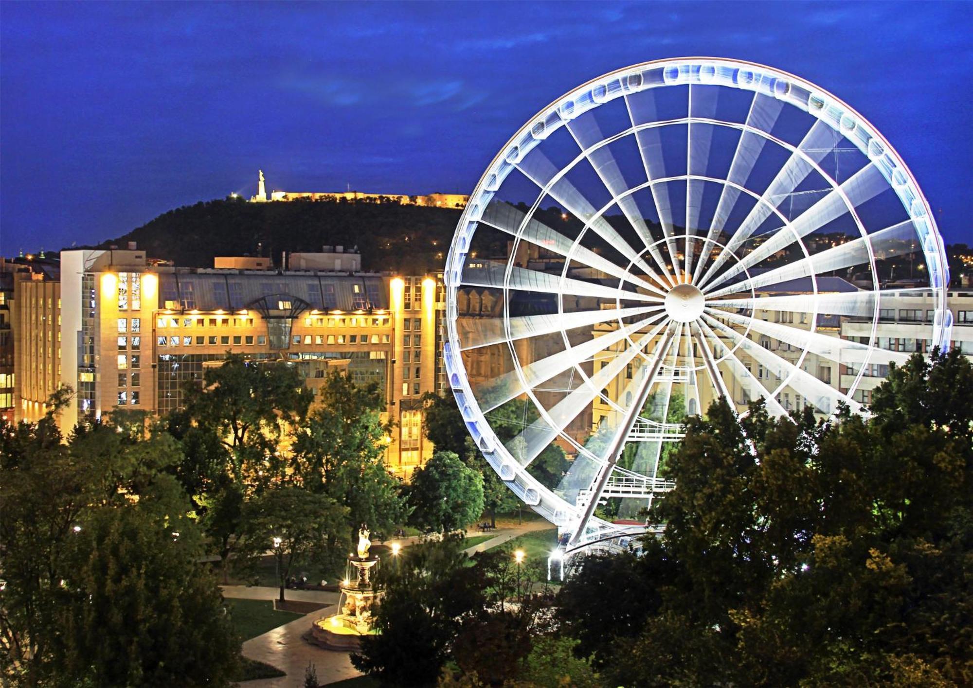 Kempinski Corvinus Hotel 5*