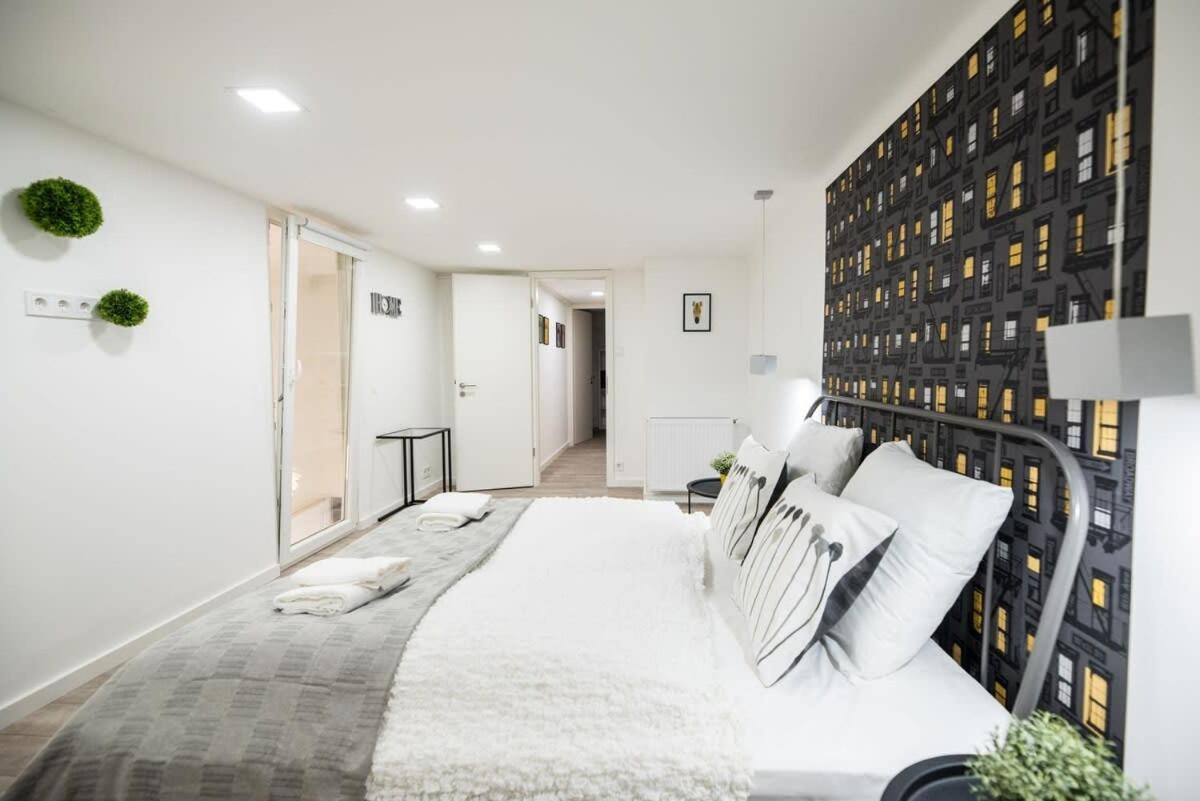 Stylish Fully Fitted Close To The Danube