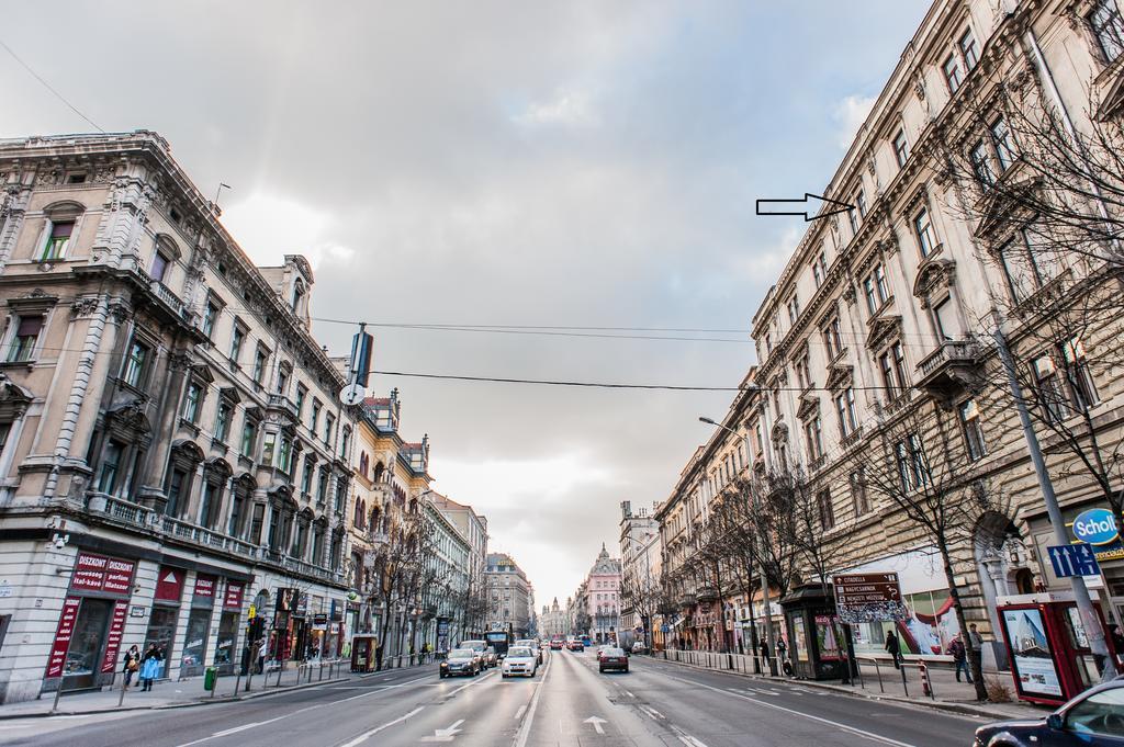 Apartamento In *