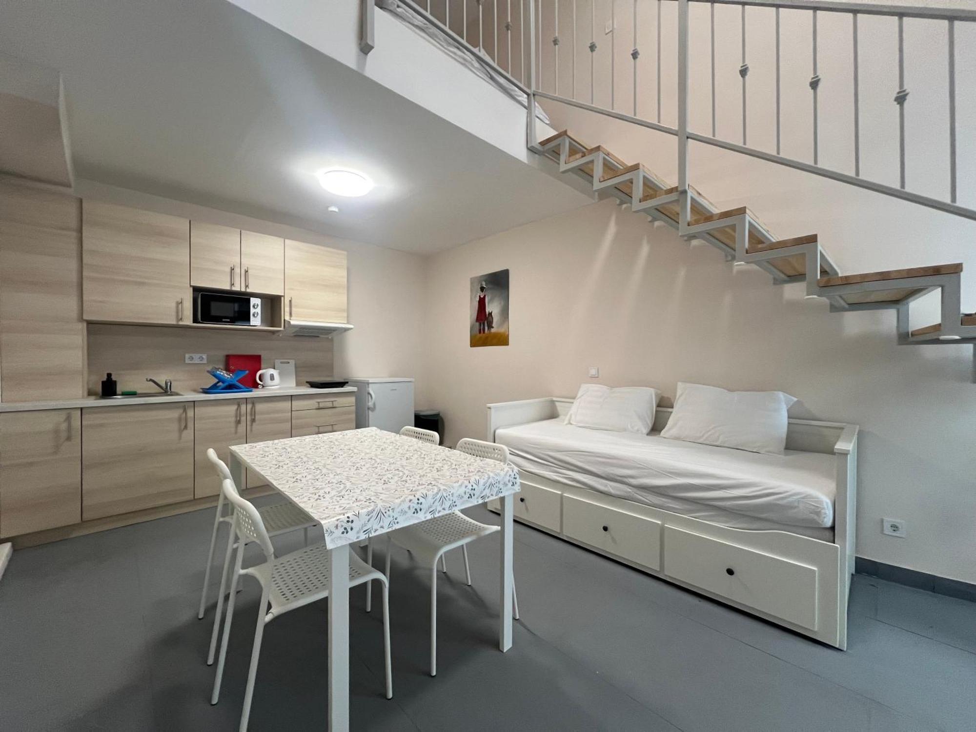 Apartment Iza-szondi Homes *