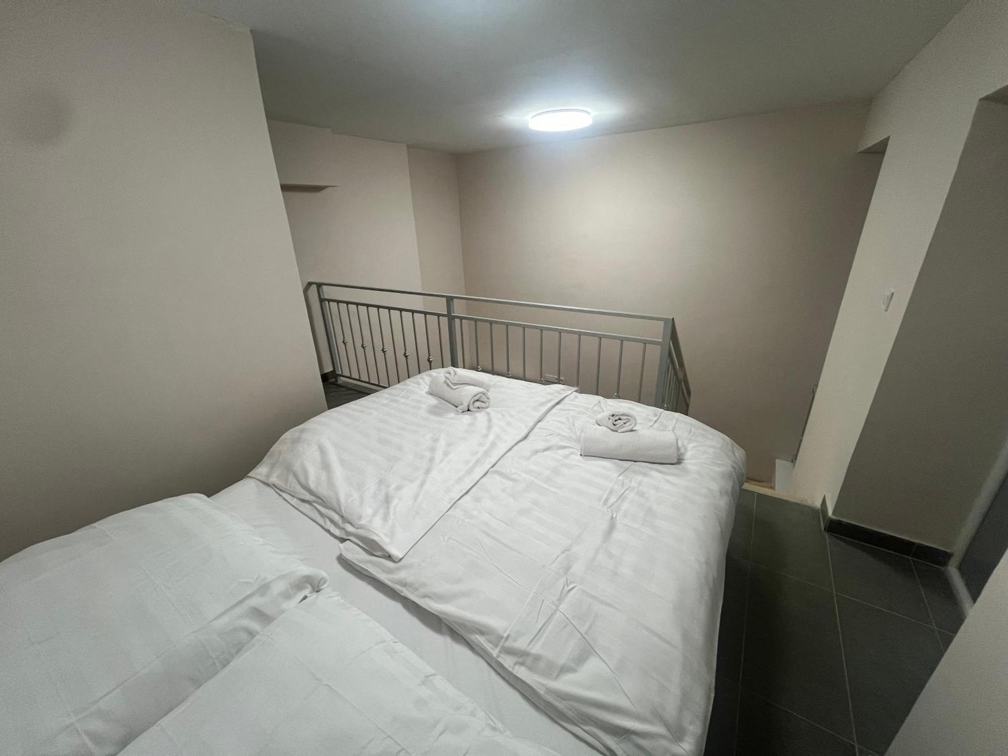 Apartment Iza-szondi Homes