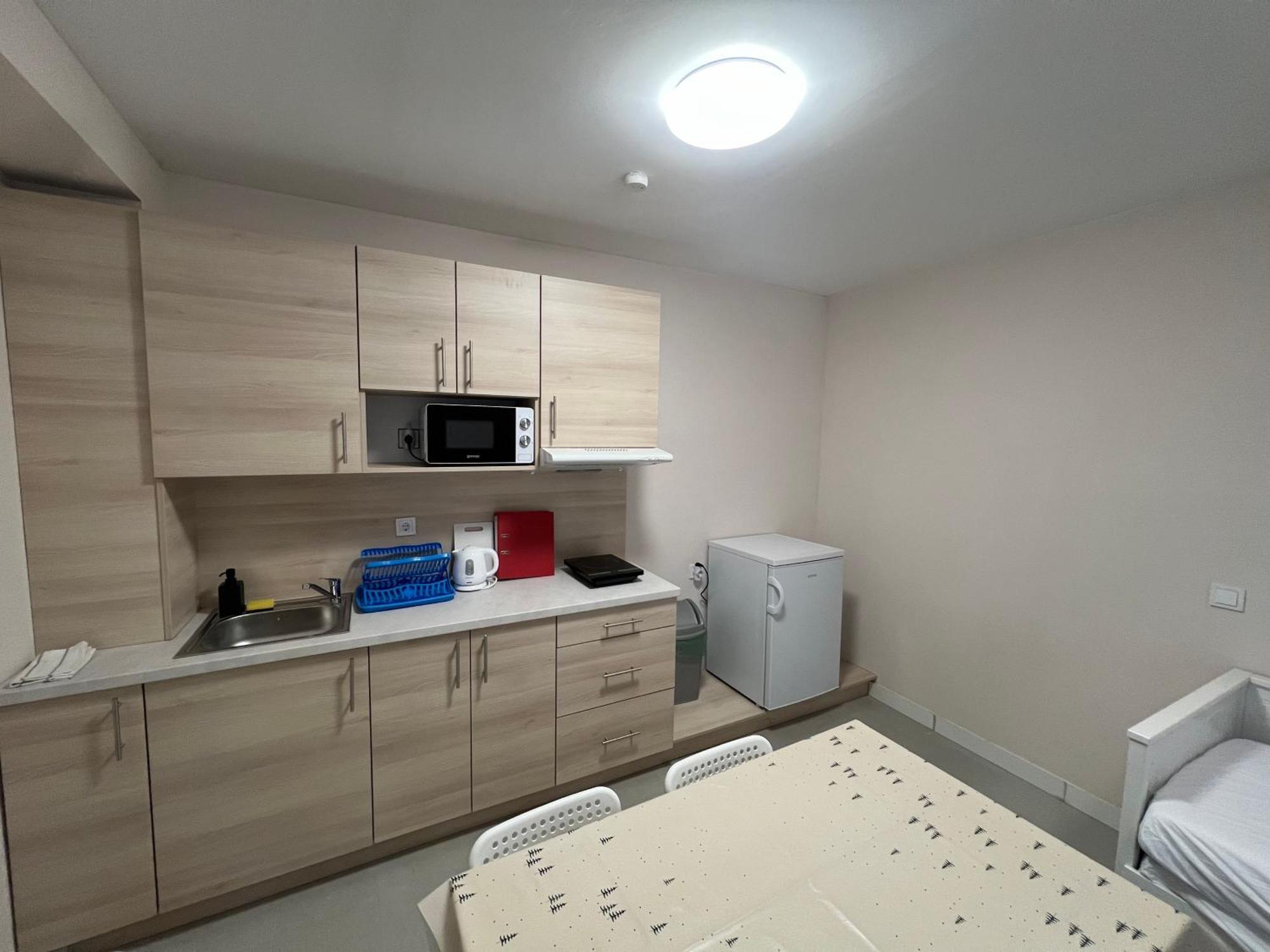 Iza-szondi Homes