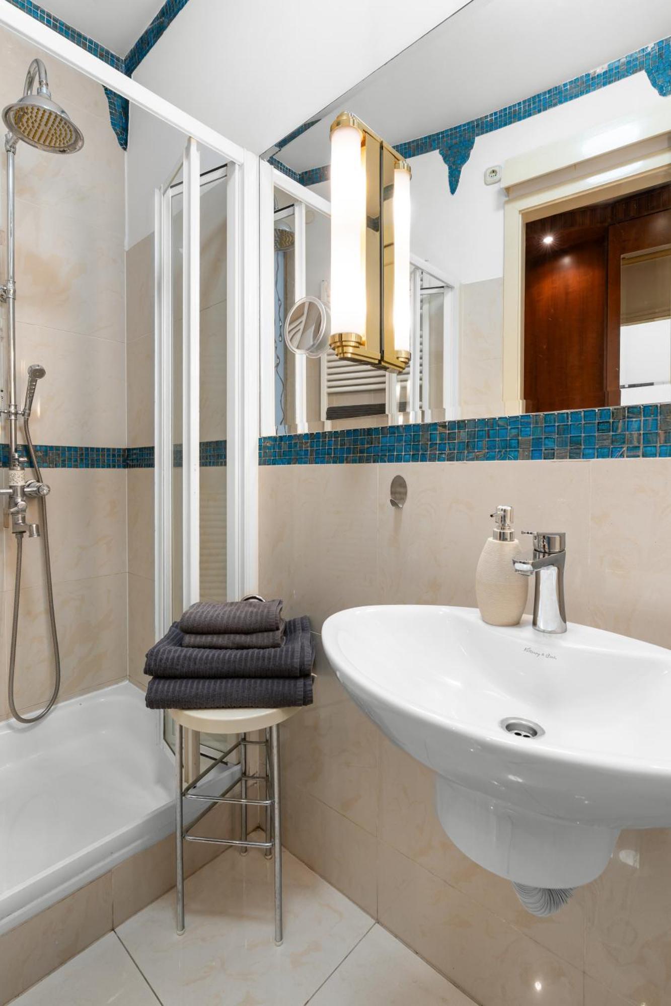 Amora Homes Breathless Panorama Basilica With Balcony Need Reservation For Free Parking *