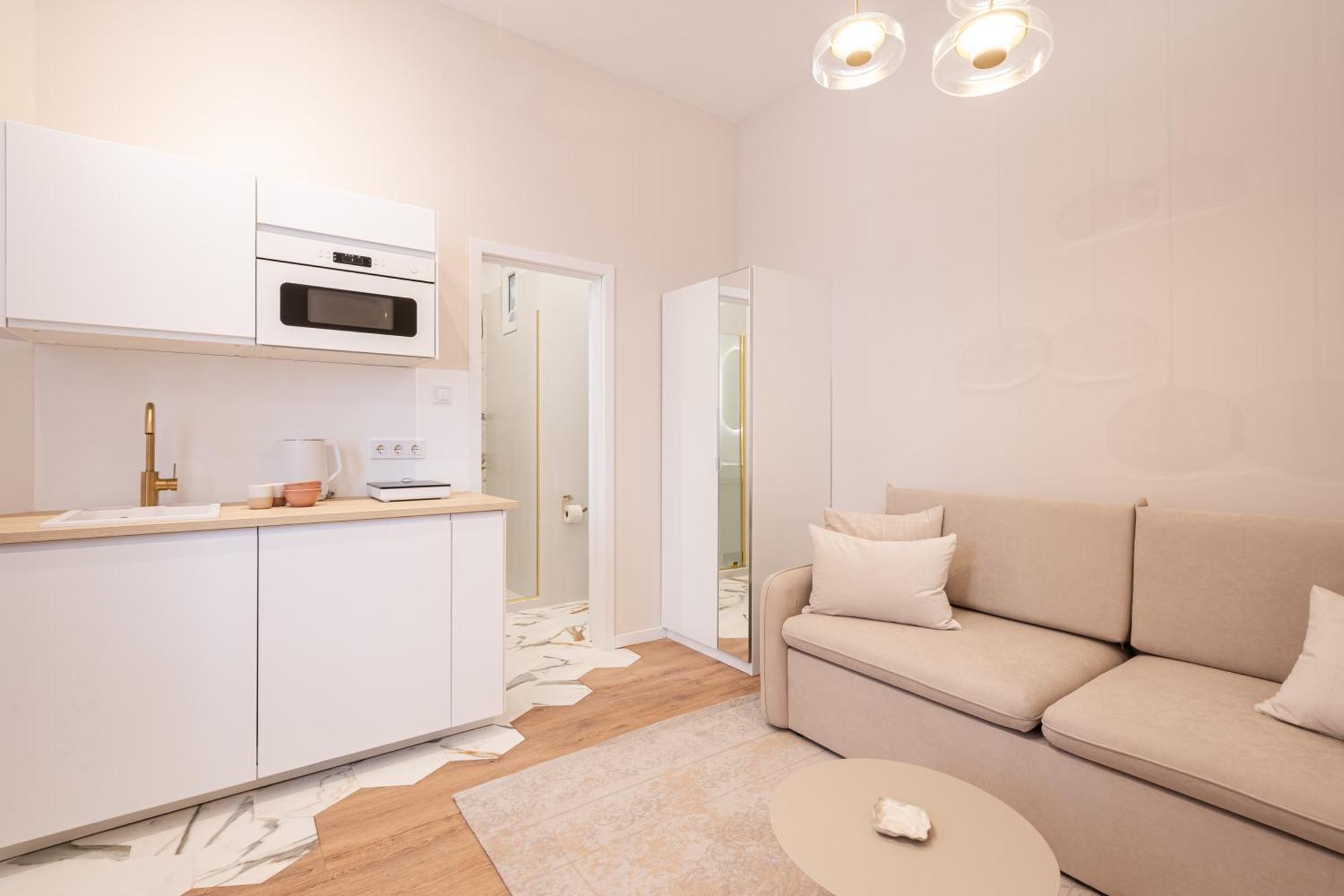Apartment Akacfa 43 Heritage - Location By Bqa *
