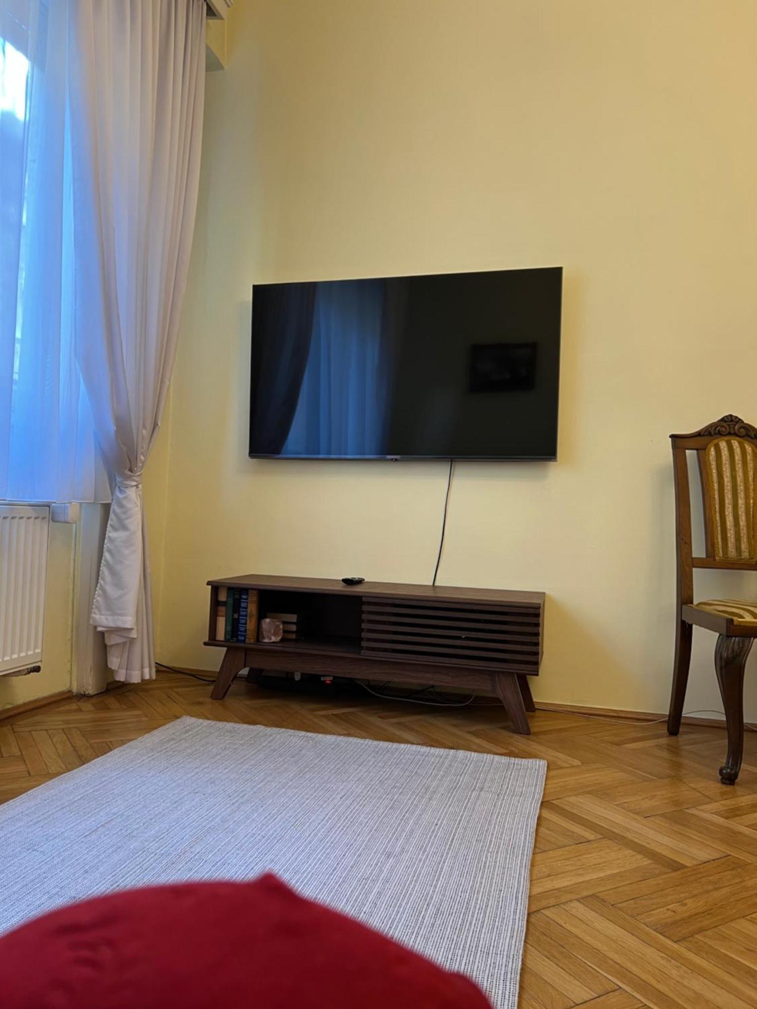 Muse - Your Arthome In The Heart Of Apartment