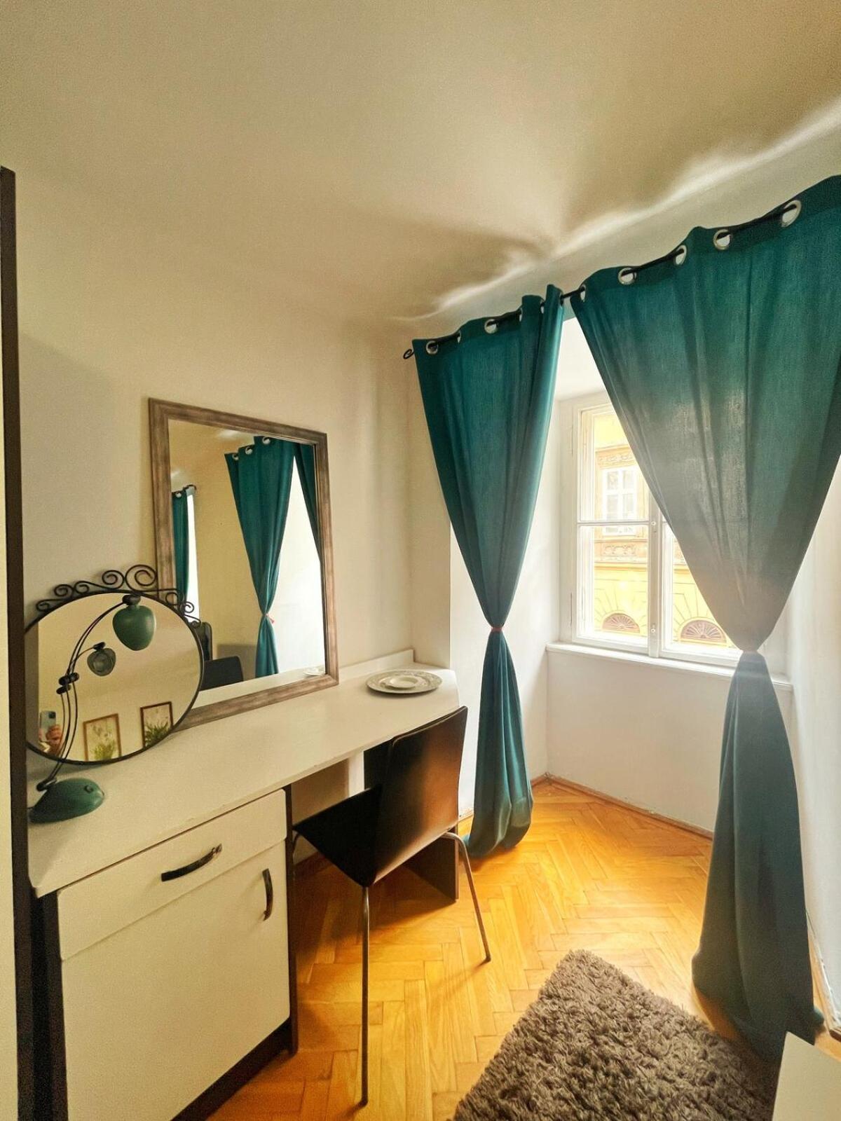 Apartment N1 In Heart Of Pest