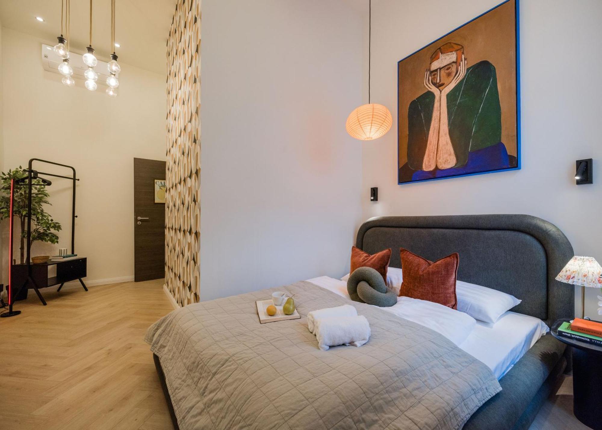Spacious 5br By Opera, Liszt Ferenc & Centre