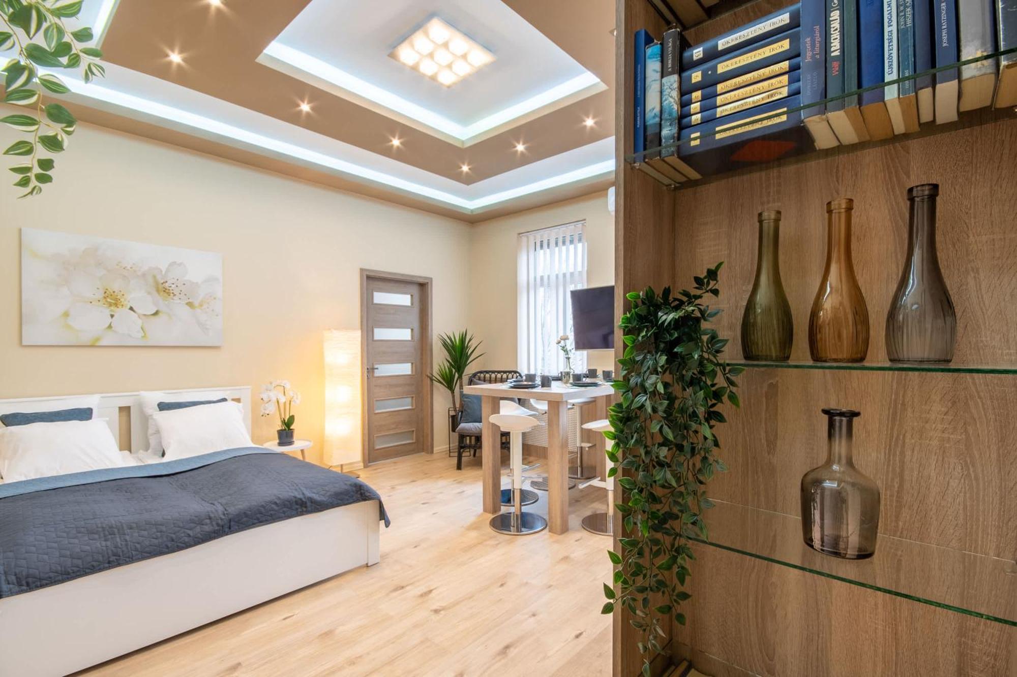 - - Comfy Budapest