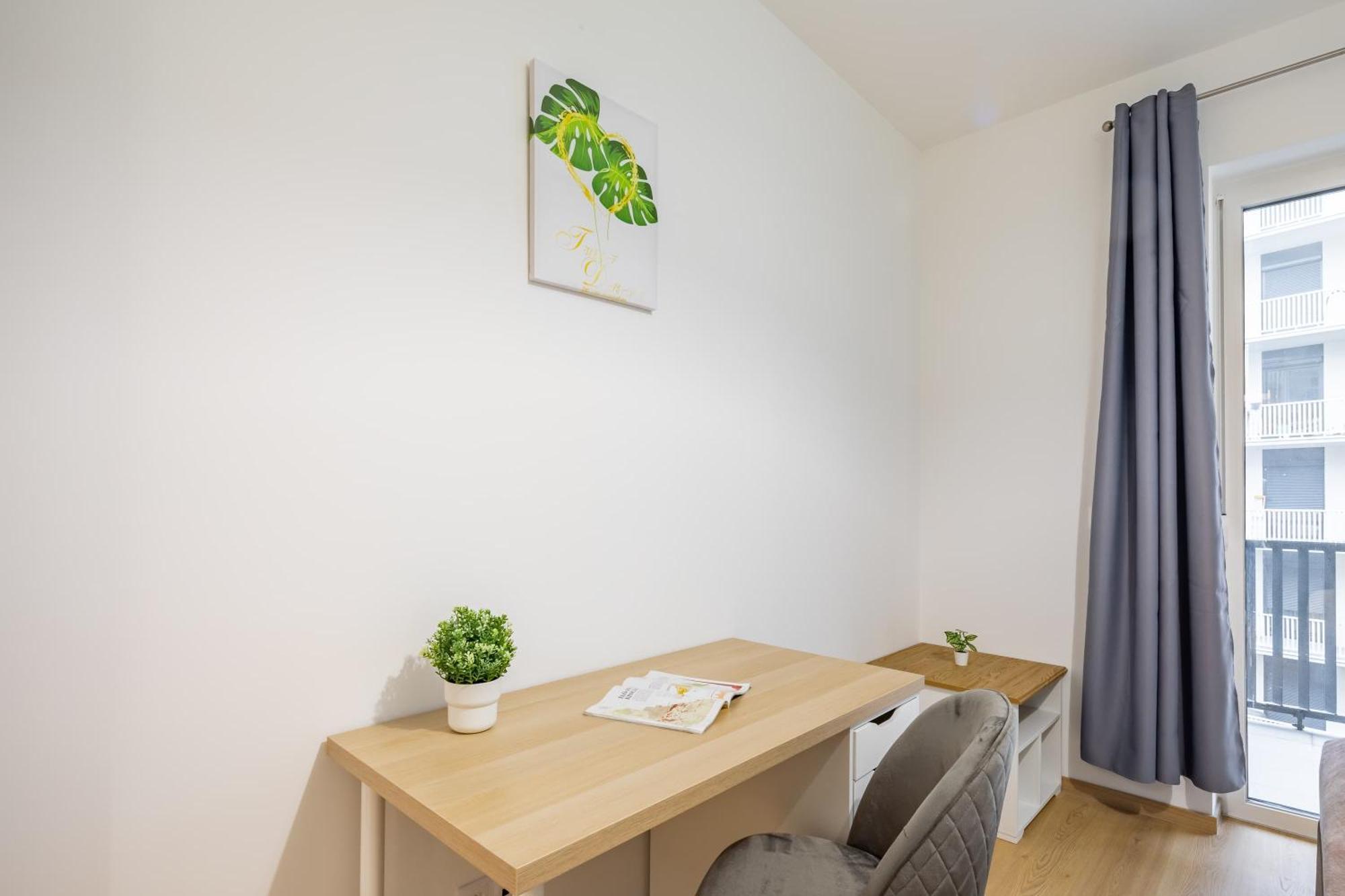 Balcony - New - Comfy Apartamento Budapest
