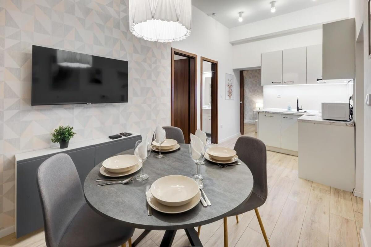 Modern New & Budapest