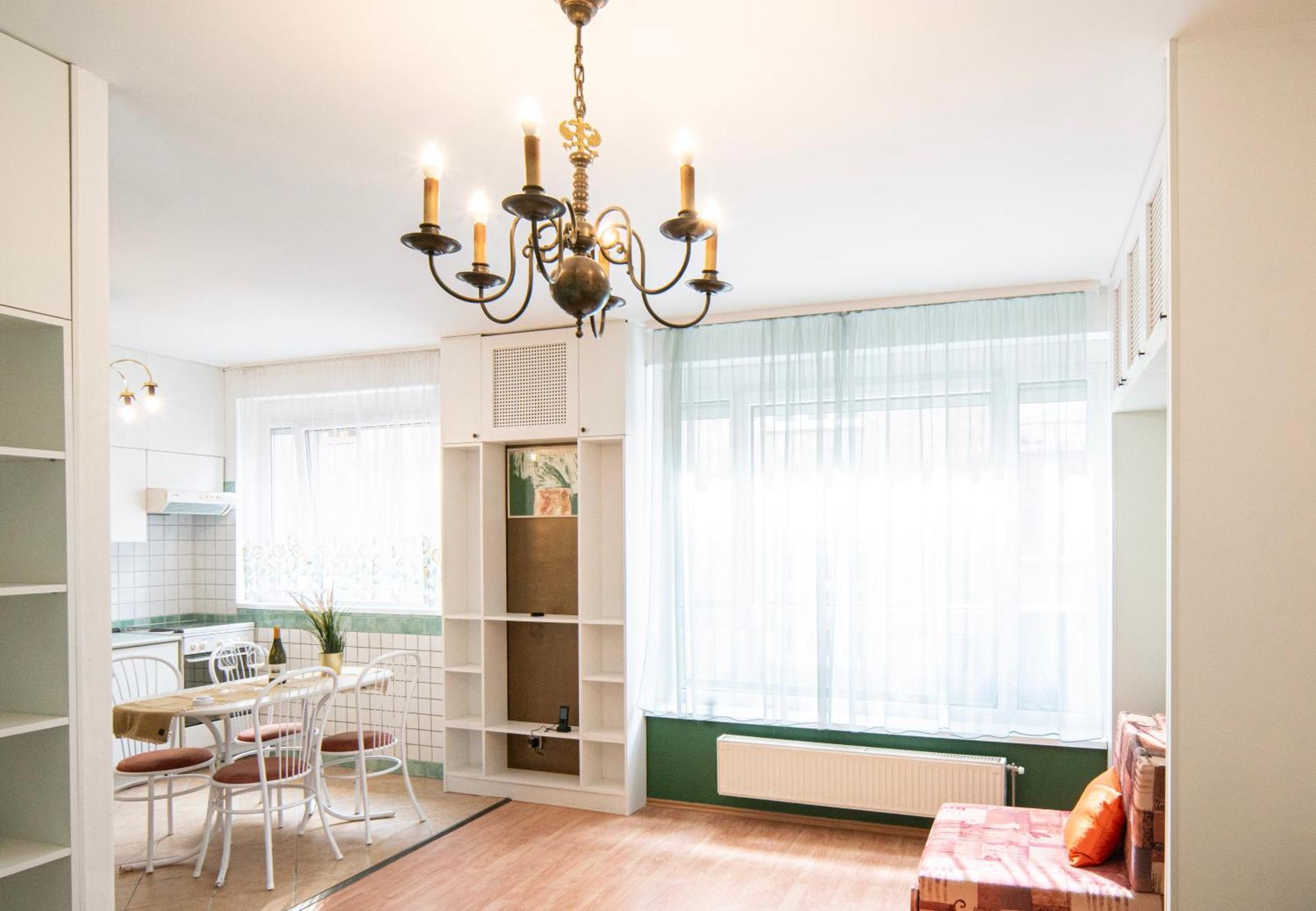 Free Parking - Little Urban Hideaway - Wifi, Ac Apartman Budapest