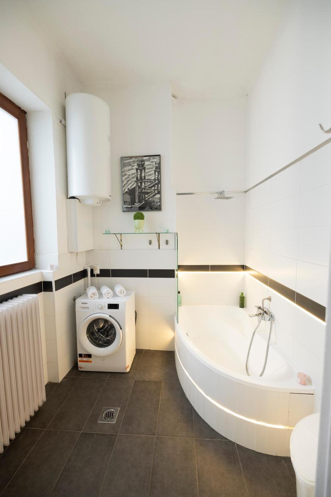 Elek Garden Apartment