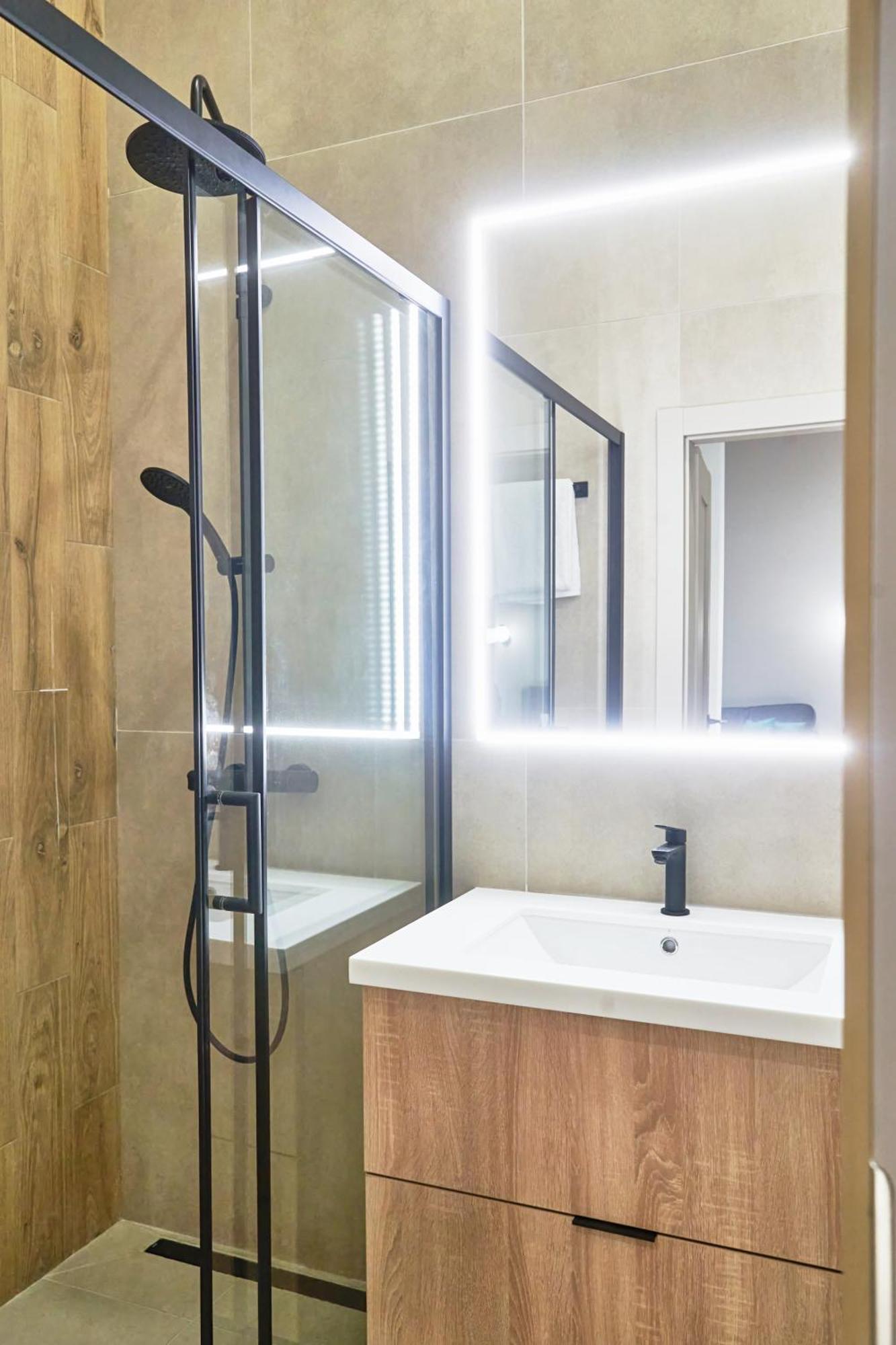 Navi Jozsef Apartamento *