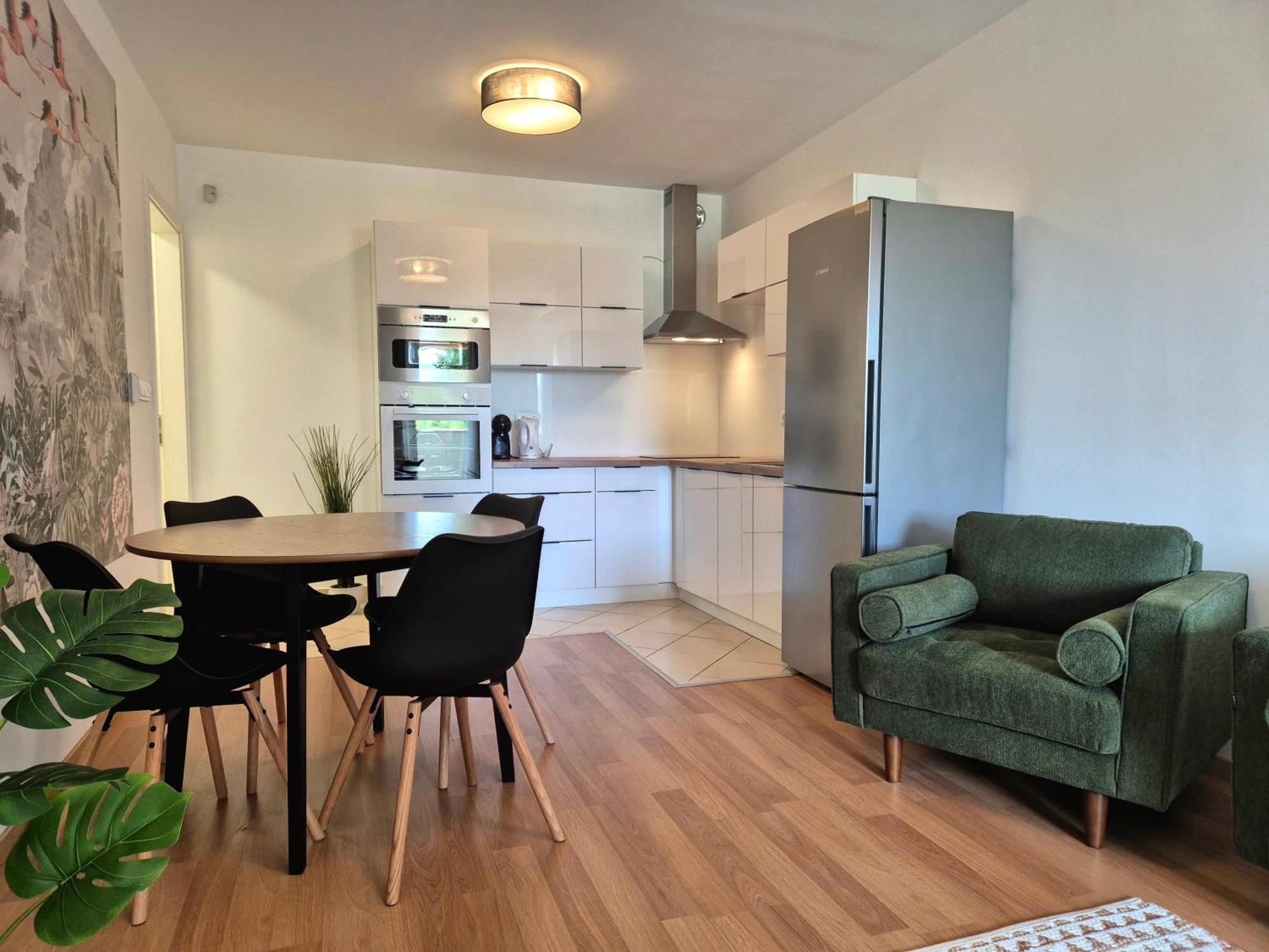 Apartment F45 