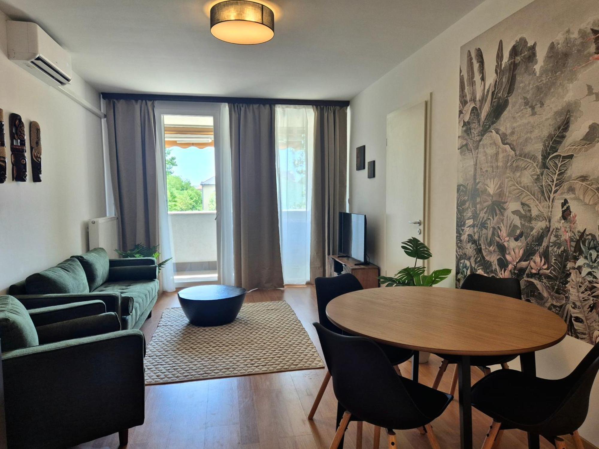 Apartment F45 