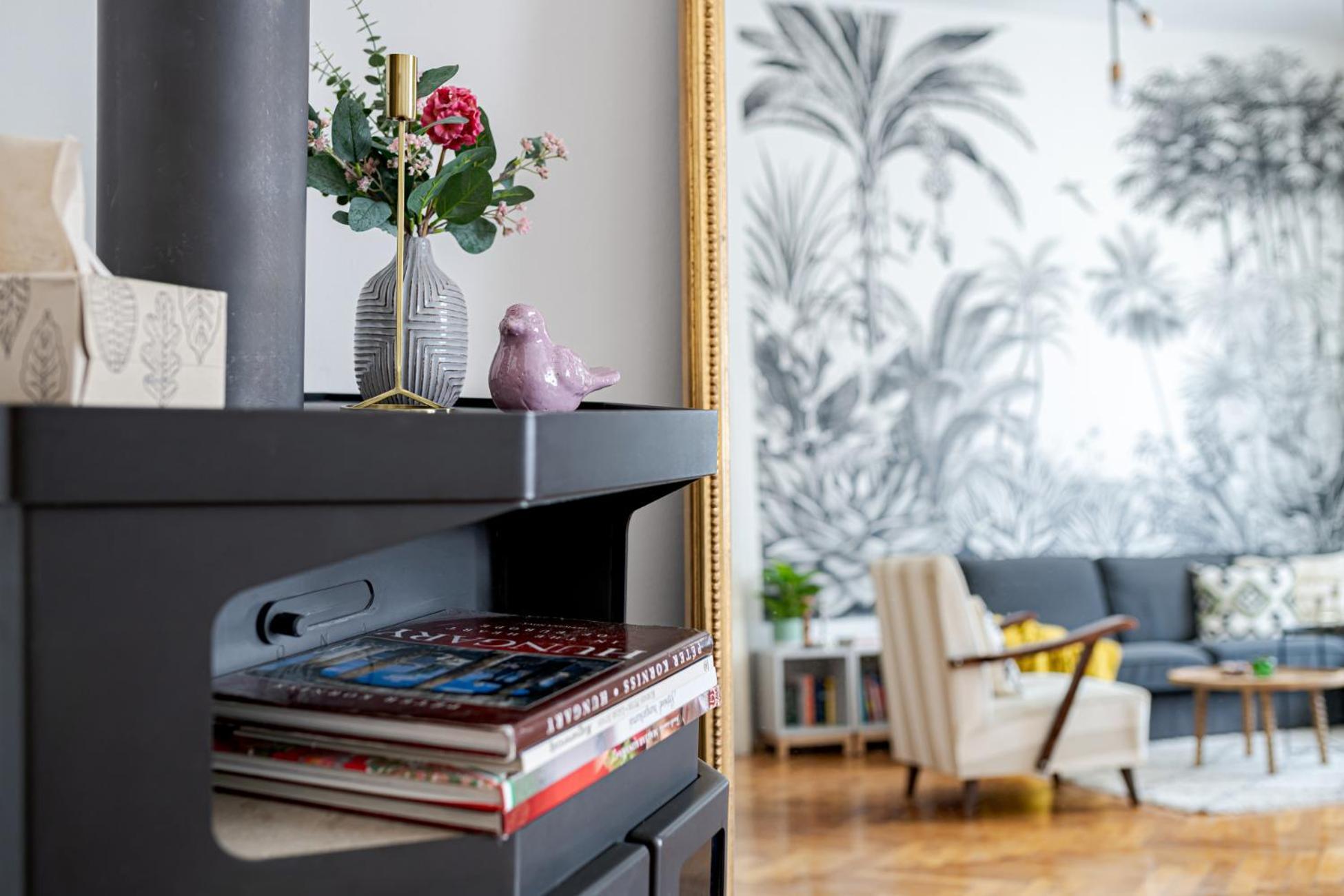 Classic Elegance With Synagogue View By Astoria Appartement