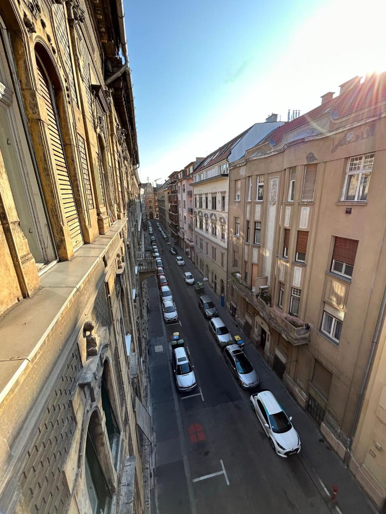 Apartman 5 *
