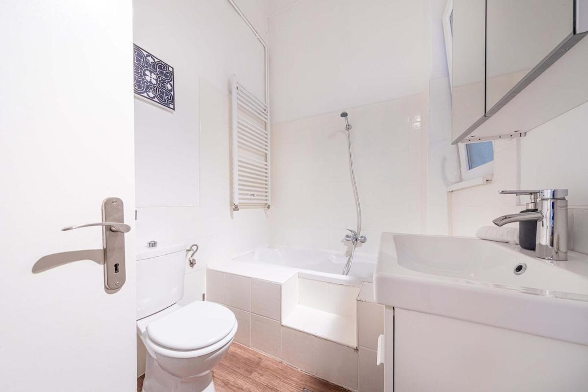 Sassoon - 2-bedroom Elegant Airy At Deak Ter