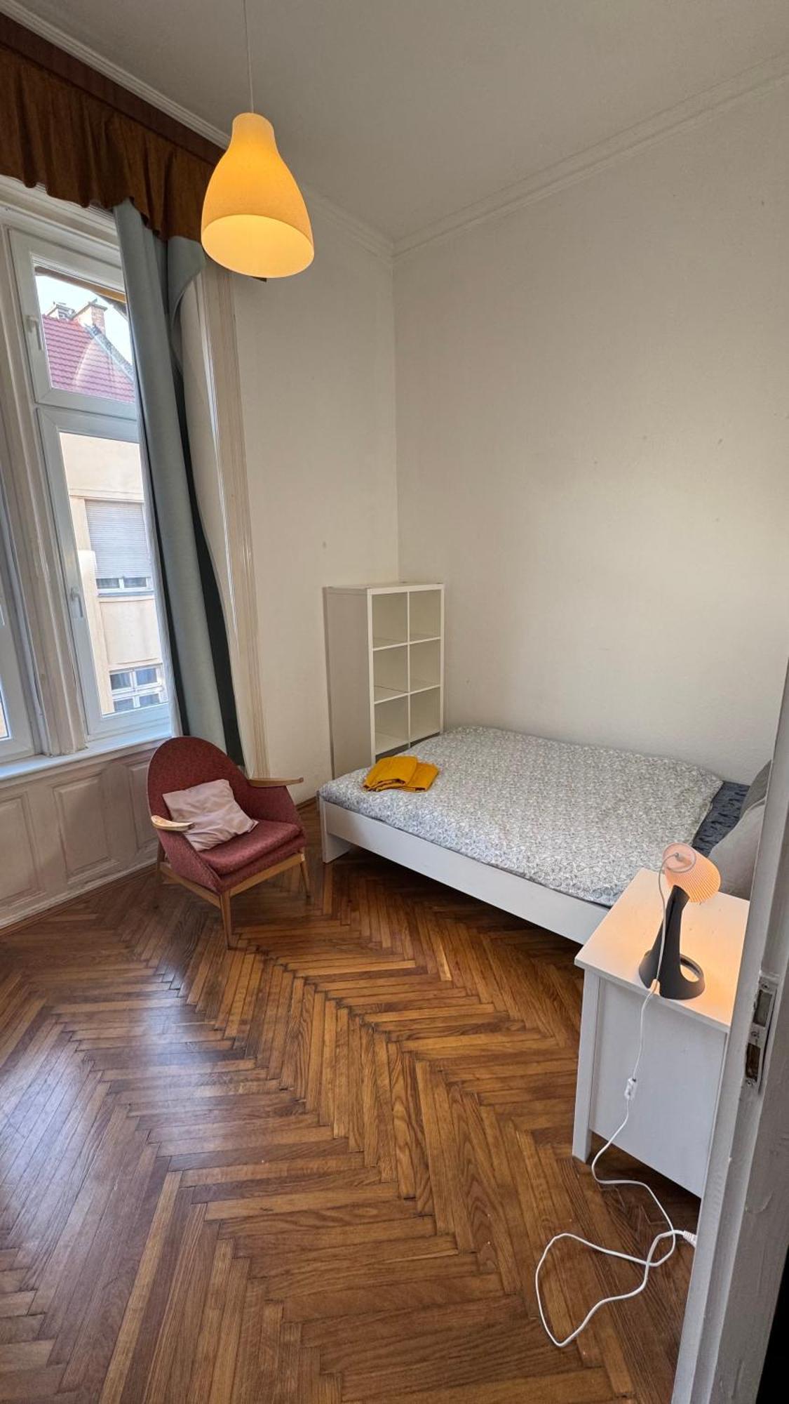 Apartman 5 *