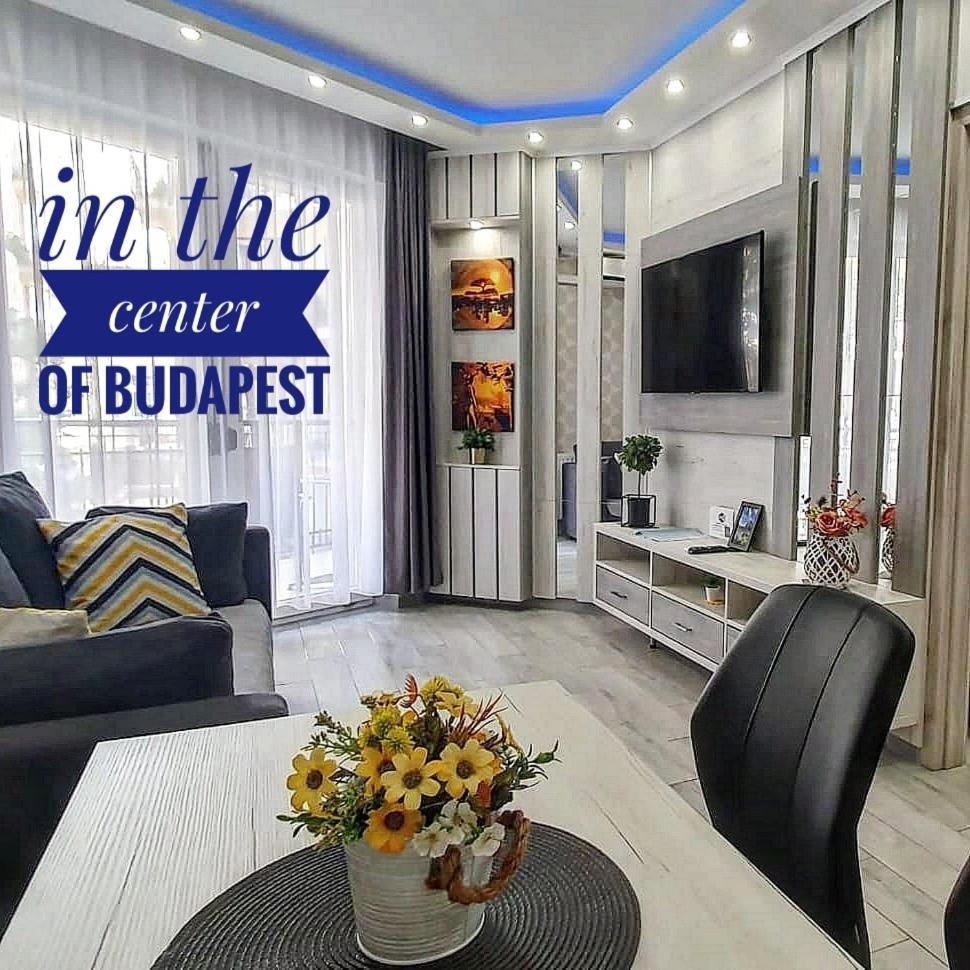 Zsazsa's Royal In The Center Of Boedapest