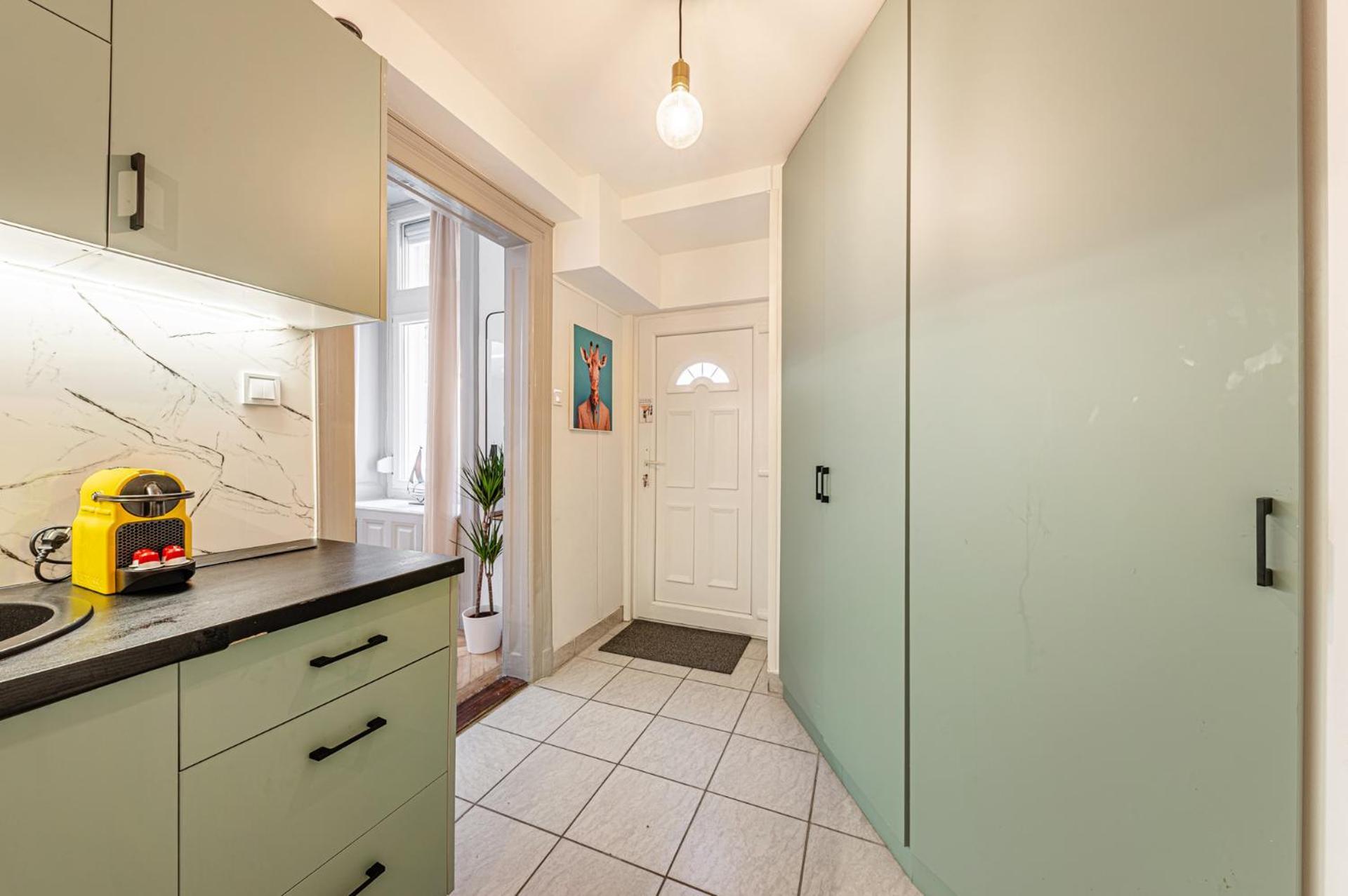 Apartment Westend Loft Chic 2br W Ac By Nyugati & M3 Metro Budapest