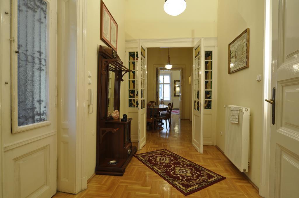 Charming Art Deco Flat Lägenhet *