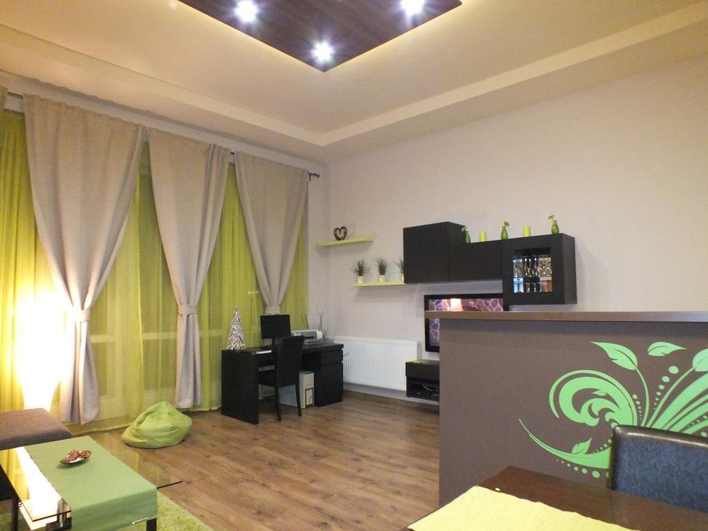 Standard By Hi5 - Feherhajo Apartmán *