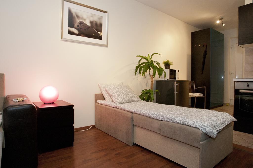 Gloria Apartment *