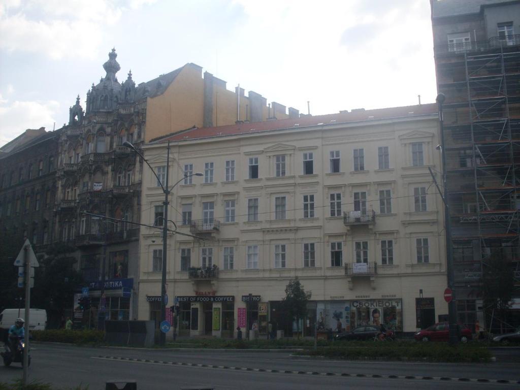 Apartamento Károly