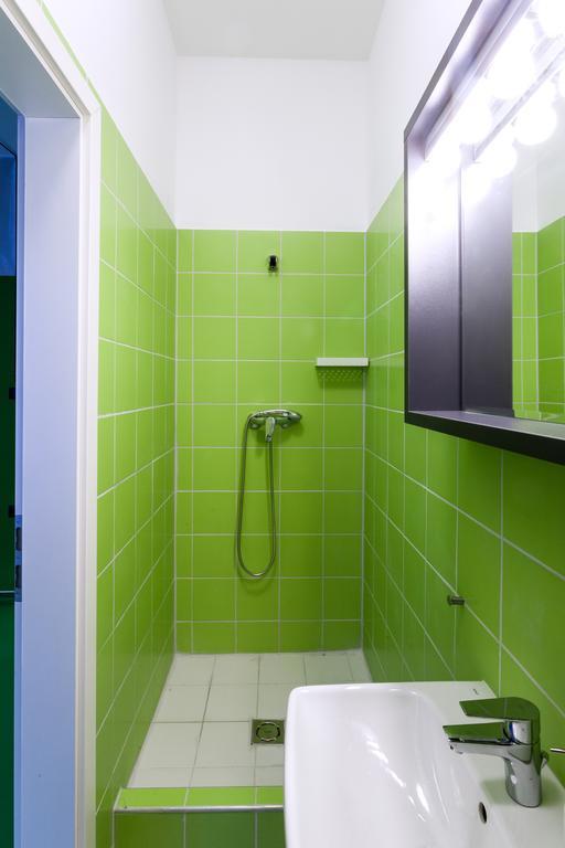 Essential Hostel