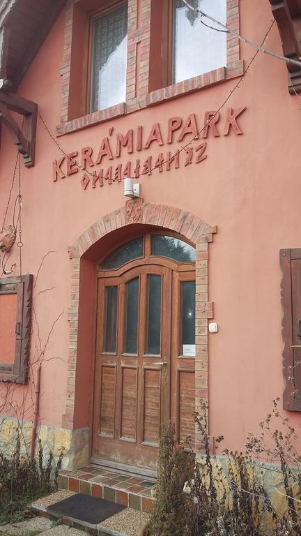 Keramiapark Guesthaus Pensjonat *