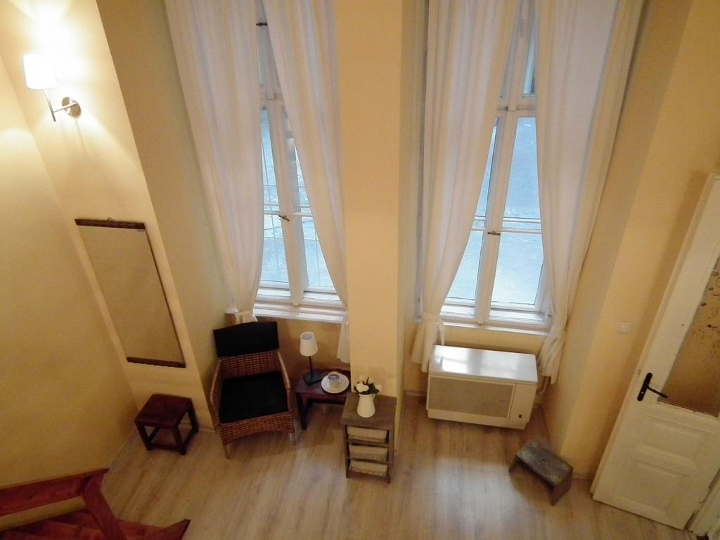 Nyilas Misi Viola * Budapest