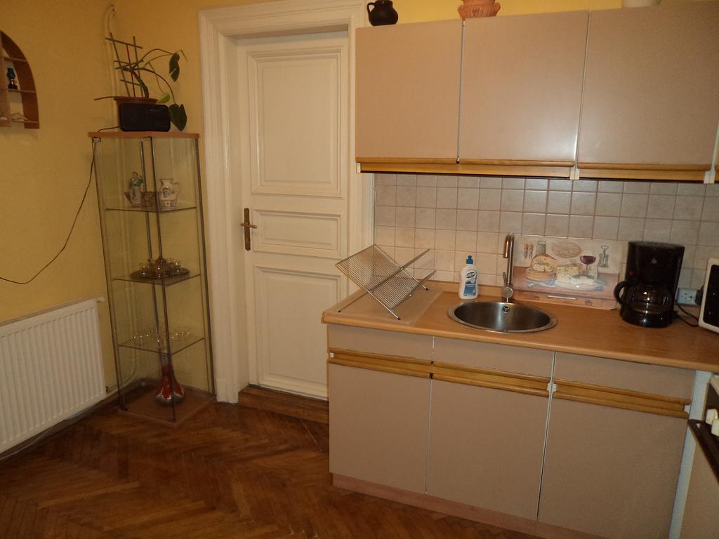 Eoetvoes Rooms