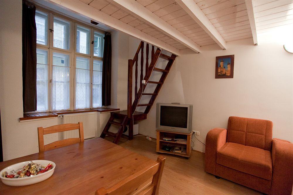Easy Flat Opera Apartman *
