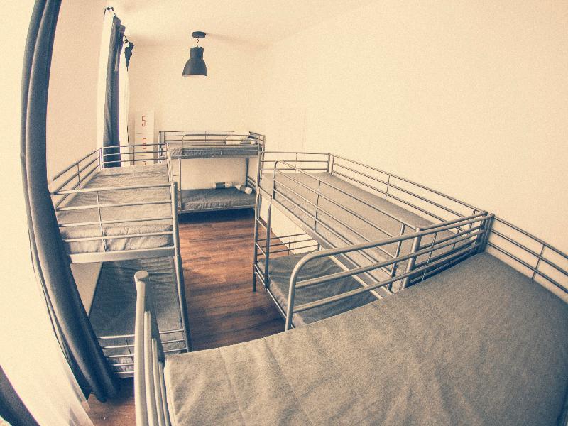 Hedonist Lodge Aparthotel